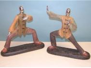 FIGURA RESINA TAI-CHI 35x36cm 2 SURTIDO A ELEGIR 1       