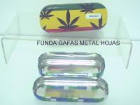 FUNDA GAFAS METAL  HOJAS MARIHUANA 11x6cm 