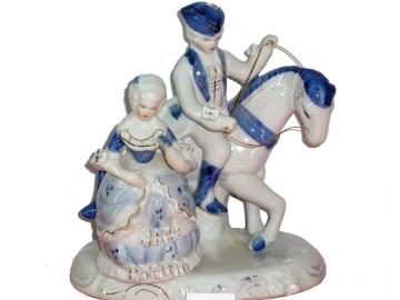 FIGURA CABALLO  CON SE�ORA PORCELANA 22x20x12 