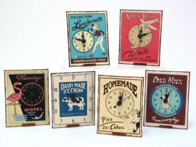 RELOJ METAL DECORADO VITANGE 10x8cm  SURTIDO A ELEGIR 1      